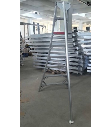 Escalera Cosechadora de 2.4 mts 8 peldaños